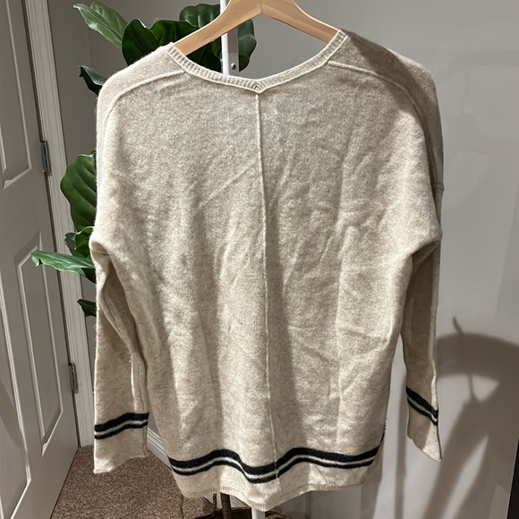 Velvet by Graham & Spencer | Stormy Cashmere Classics V-Neck Sweater - Picture 3 of 6